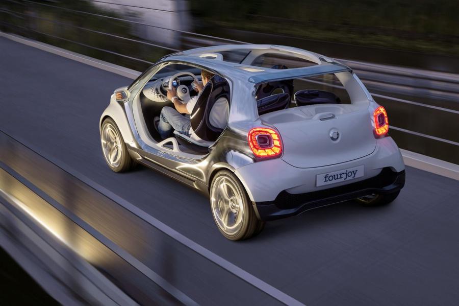  Smart FourJoy Concept 2013 года  (фото 13 из 32)